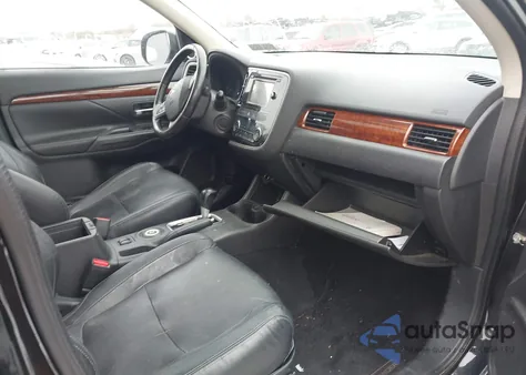 2015 Mitsubishi Outlander Se from USA, damaged, VIN JA4AZ3A33FZ007379